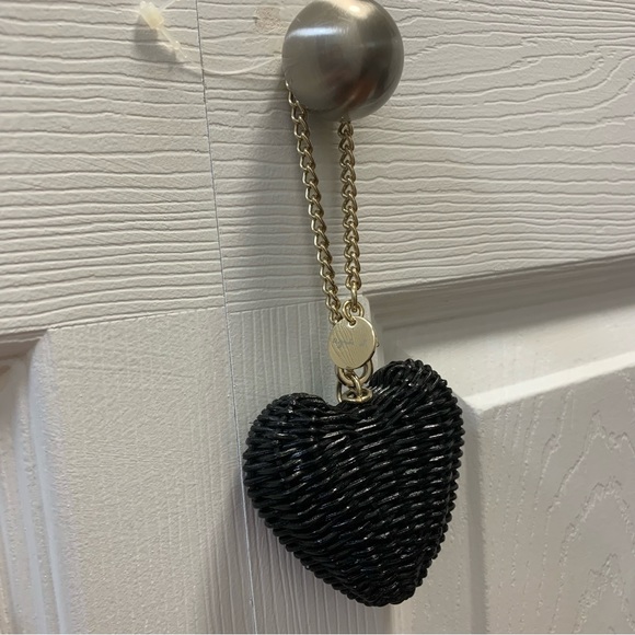 Agnes B. keychain/ bag accessory - Picture 8 of 8